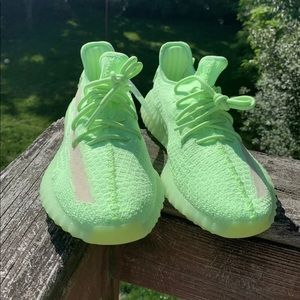 Yeezy Boost 350 Glow Sz 9.5
